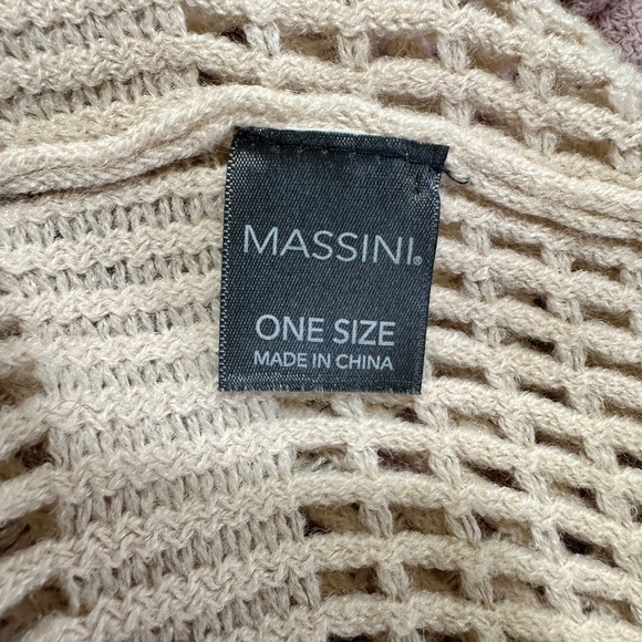 2 NWOT, INFINITY SCARVES. MASSINI, CREAM & SOFT LAVENDER SCARF WITH FRINGE. - Picture 6 of 10